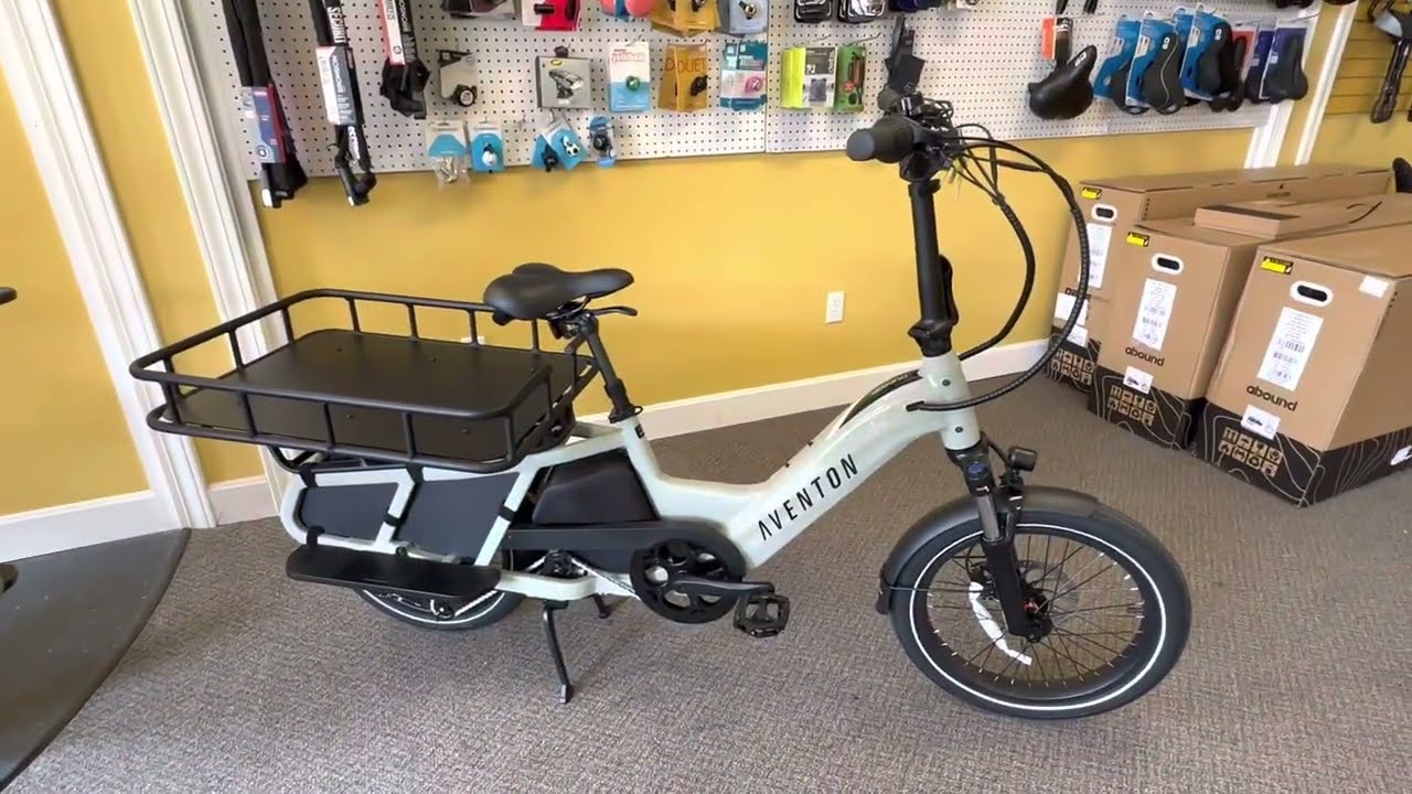 A store in the USA selling electric bikes with a basket, as well as ebikes and e-bikes accessories.